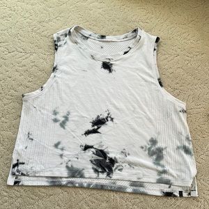 Lululemon cropped tank top